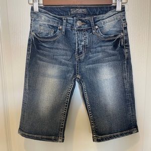 NWOT Girls Silver Jeans Tina Bermuda shorts size 10